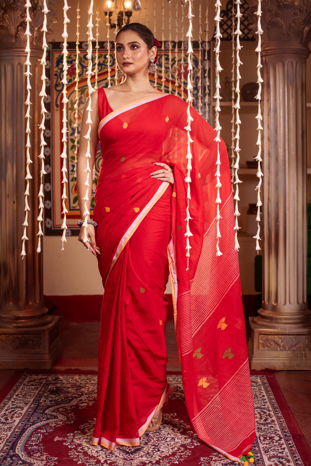 Very Much Indian Mastaani - Pure Mul Jamdhani Cotton Handloom Saree with Beautiful Diamond Weaves - Red | Swadesiicart