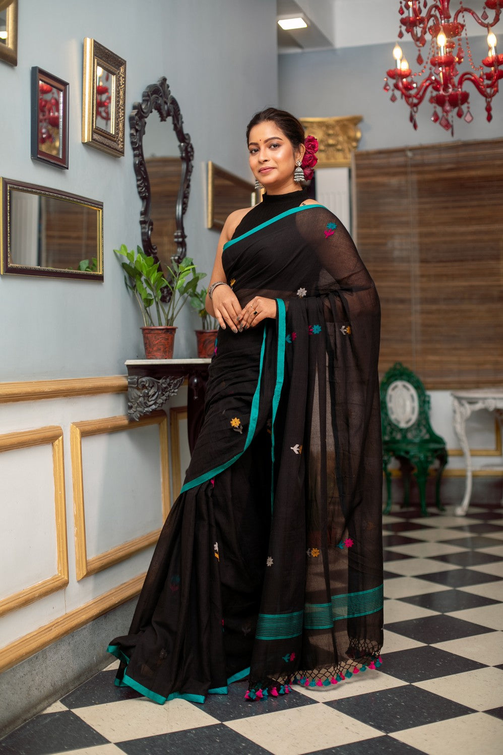 Very Much Indian Mastaani - Pure Mul Cotton Handloom Saree with Beautiful Floral Weaves - Black | Swadesiicart