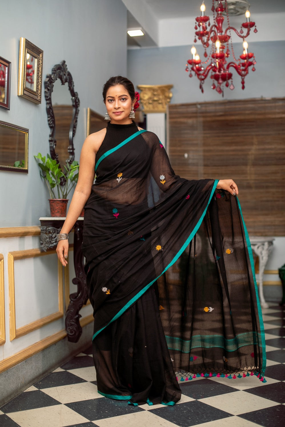 Very Much Indian Mastaani - Pure Mul Cotton Handloom Saree with Beautiful Floral Weaves - Black | Swadesiicart