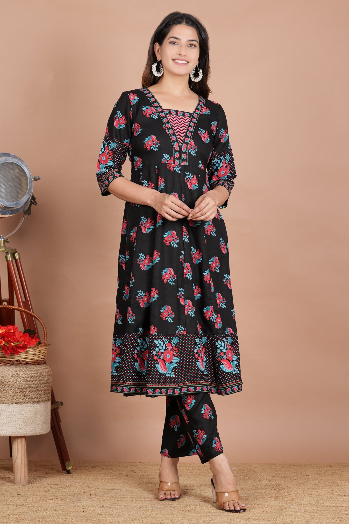 House of RP Women's Black Floral Cotton Kurta, Pant Set | Swadesiicart
