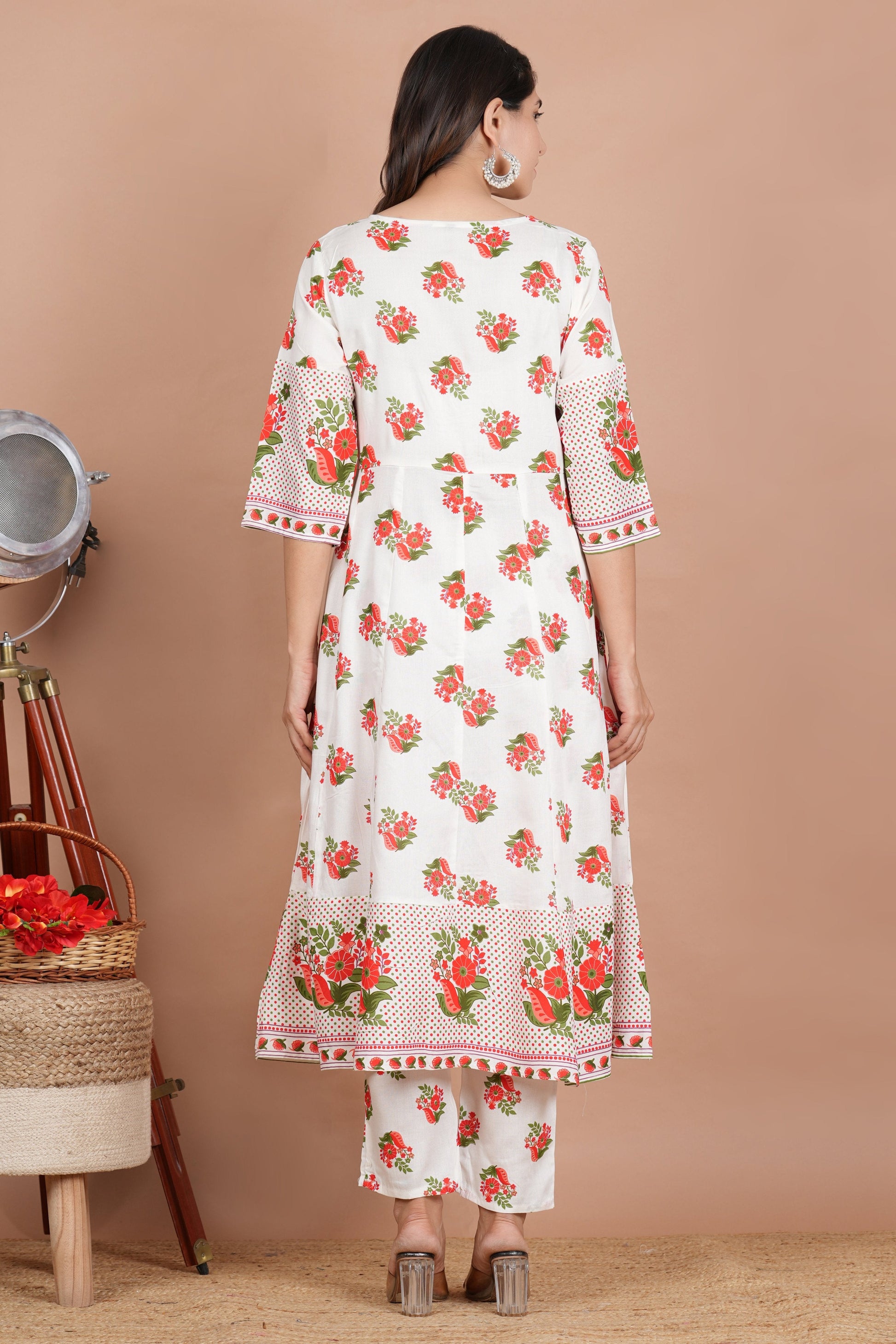 House of RP Women's Off-White Floral Cotton Kurta, Pant Set | Swadesiicart
