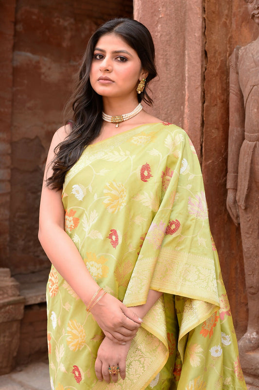 Joban Fashion Light Green Banarasi Katan Pure Handloom Banarasi Silk Saree | Swadesiicart