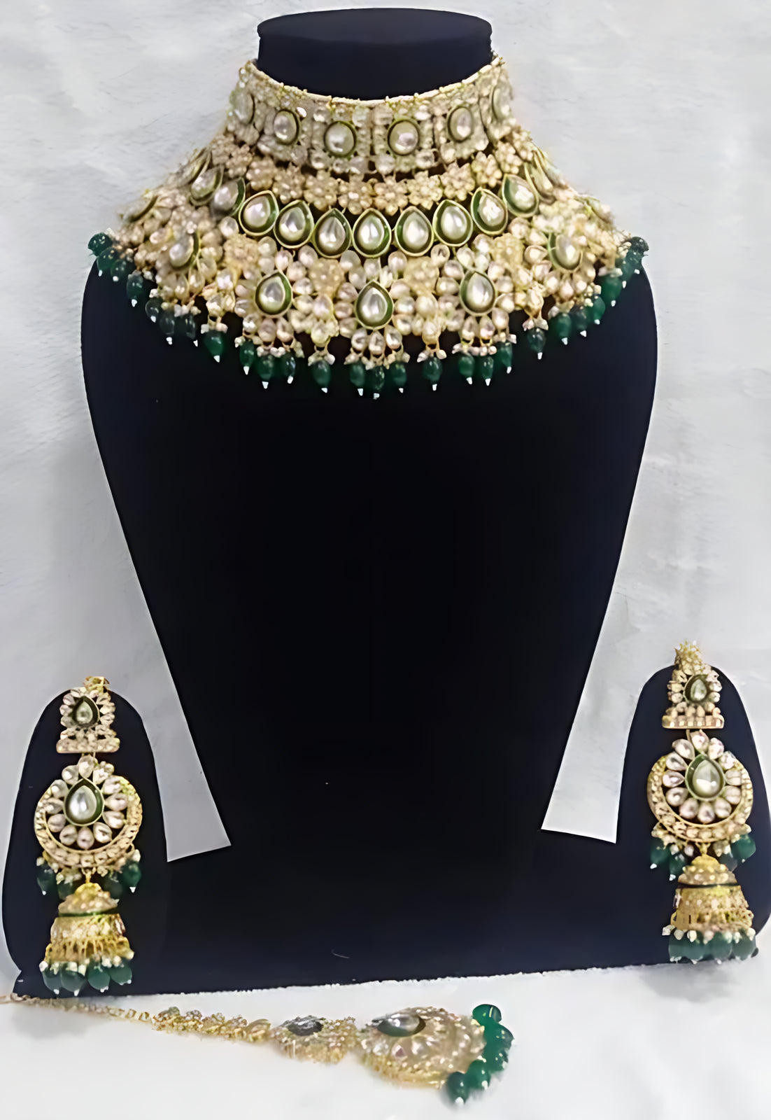 Jewel City Royal Kundan Bridal Choker Necklace Set with Maang Tikka and Earrings | Swadesiicart