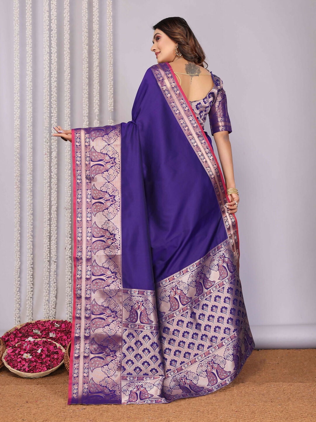 Joban Fashion Purple Woven Banarasi Silk Sarees | Swadesiicart