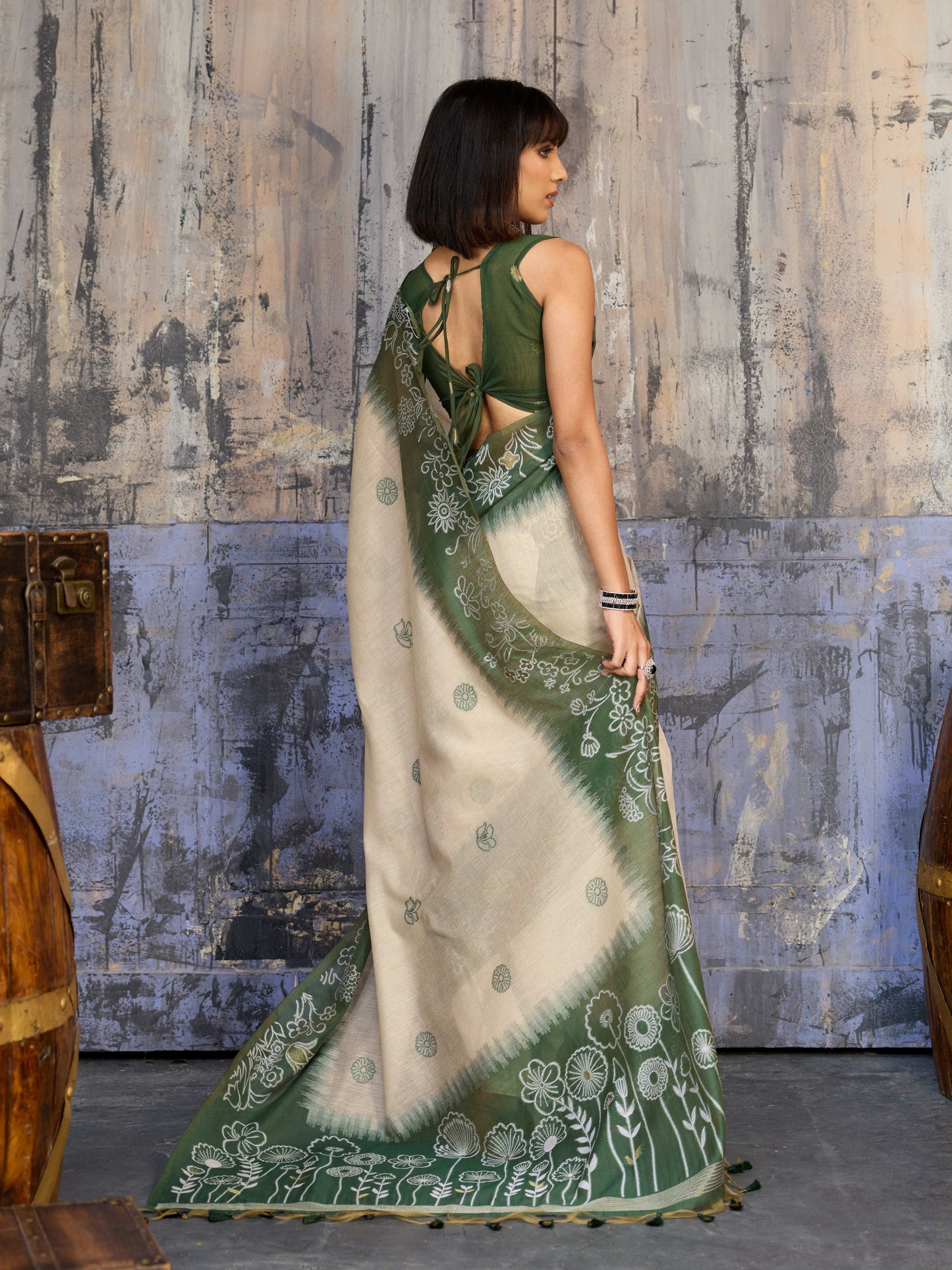Aastha Fashion Green Munga Cotton Printed Saree