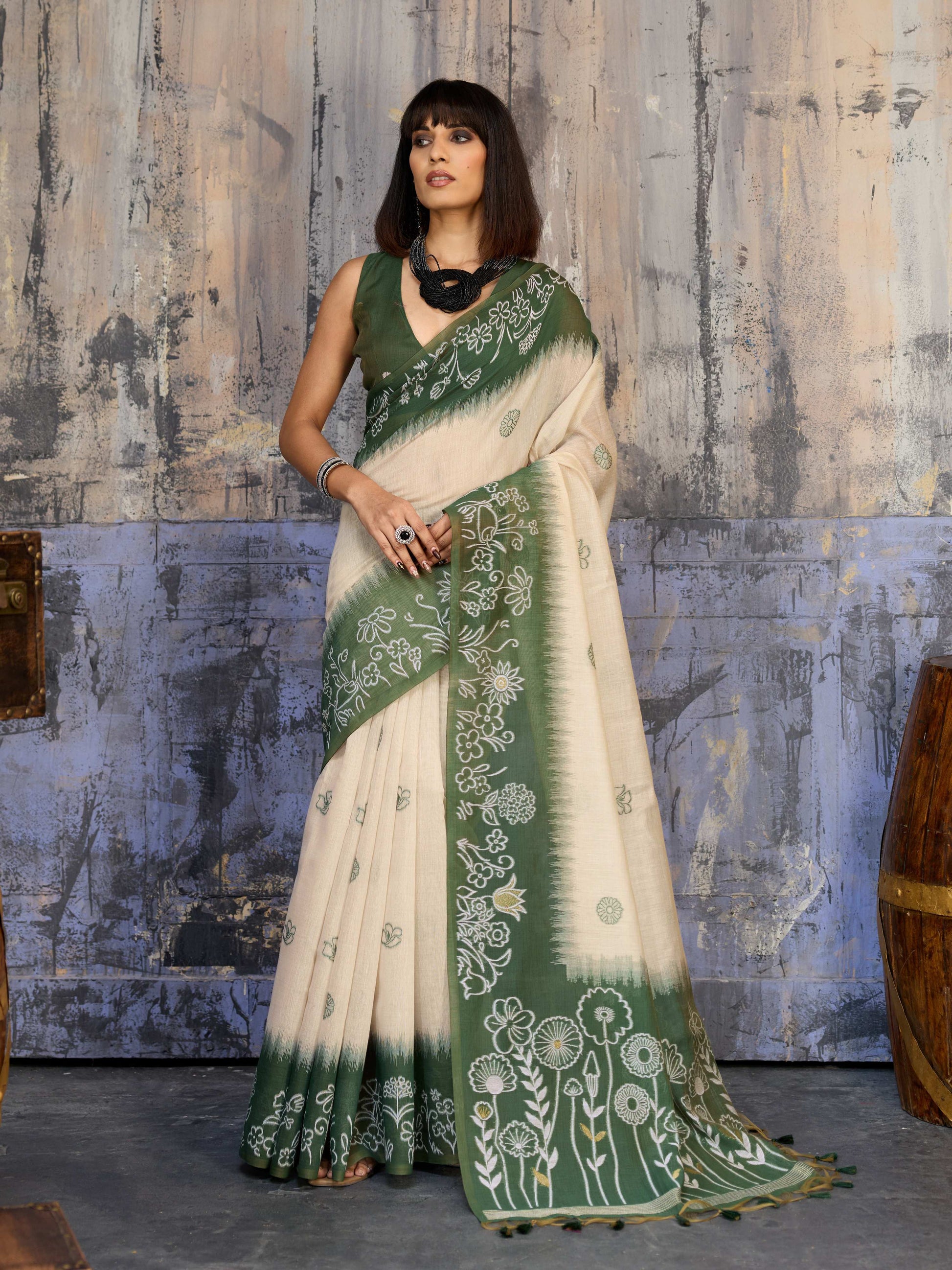 Aastha Fashion Green Munga Cotton Printed Saree