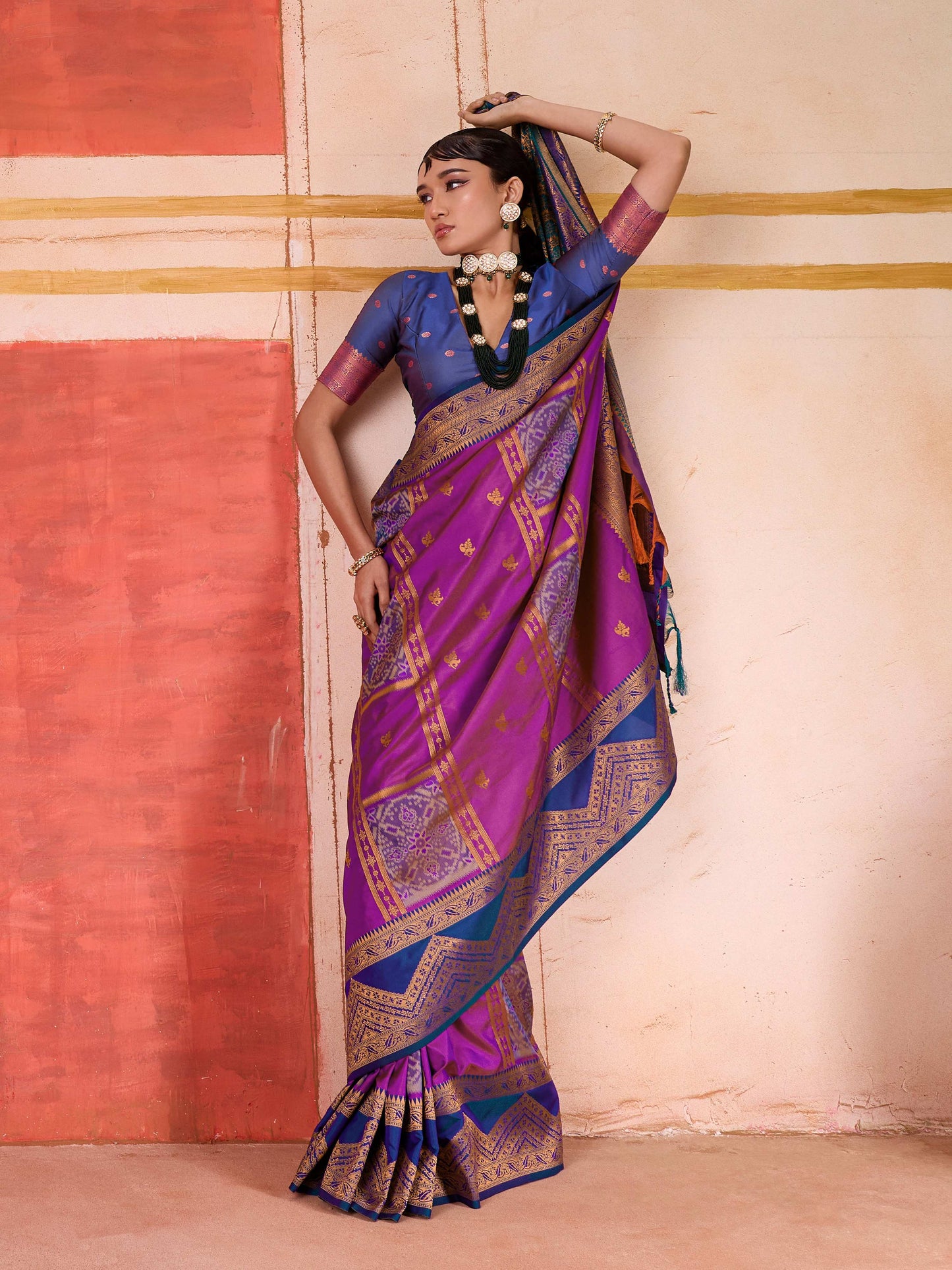 Aastha Fashion Magenta Pure Silk Handloom Weaving Saree