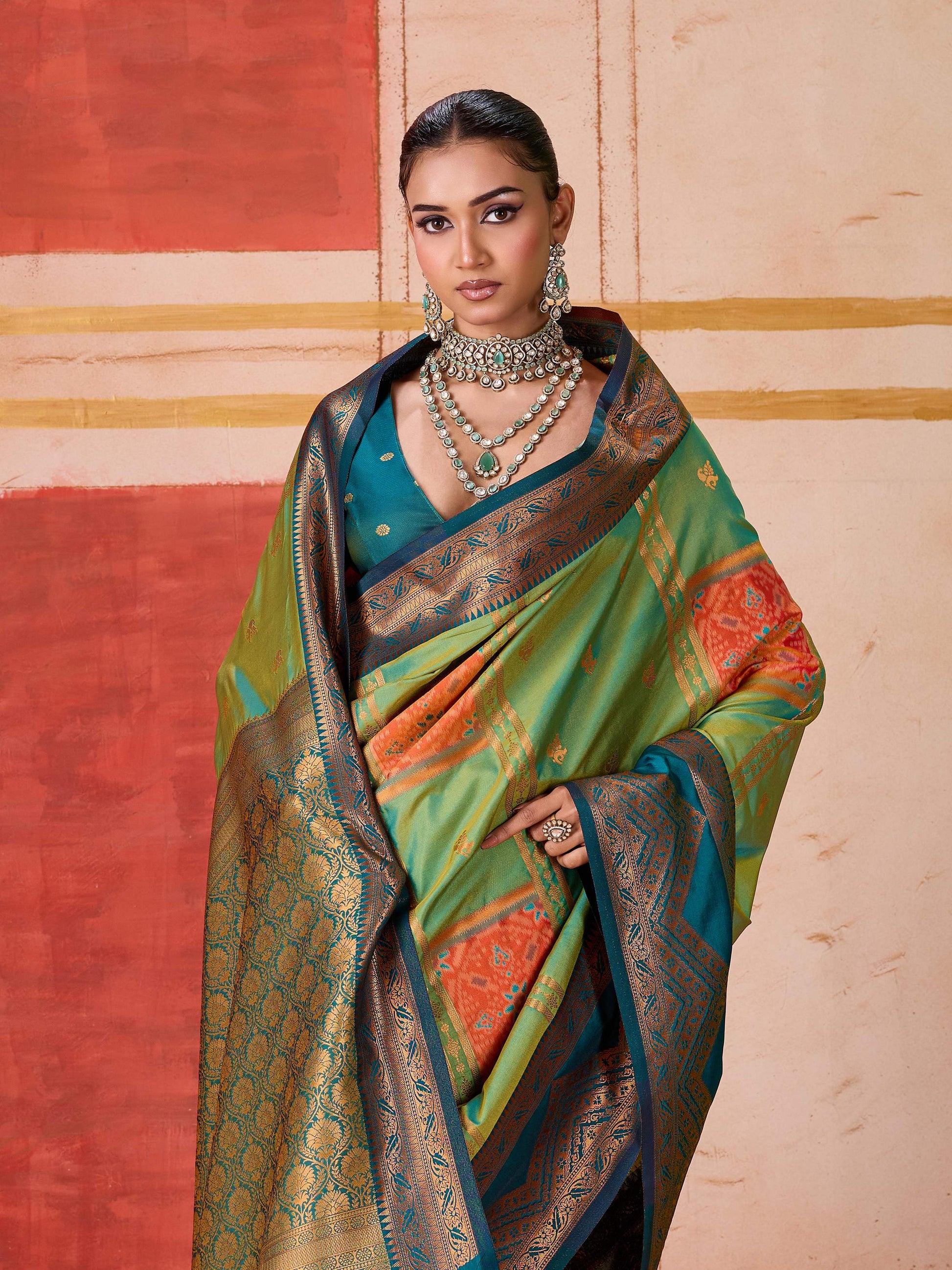 Aastha Fashion Green Pure Silk Handloom Weaving Saree