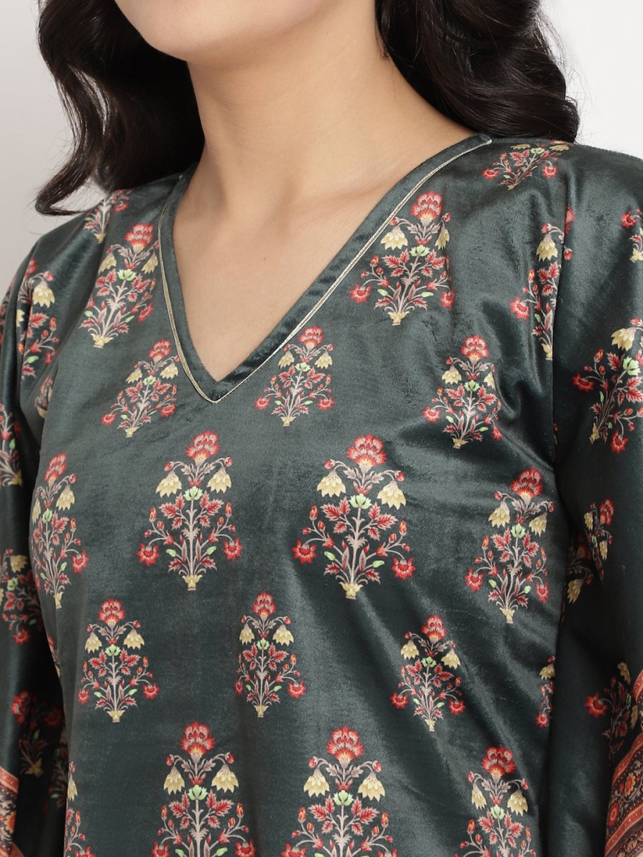 Ahalyaa Women's Dark Green Digital Print Velvet Kaftan | Swadesiicart