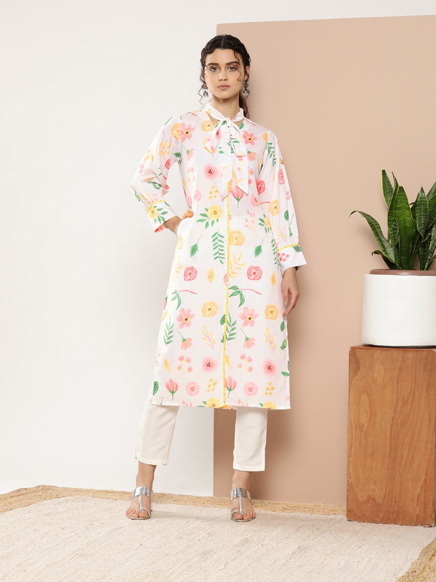 Ahalyaa Women White & Pink Floral Printed Floral Crepe Kurta | Swadesiicart