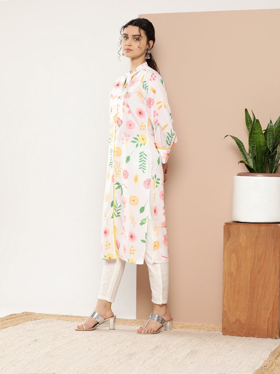 Ahalyaa Women White & Pink Floral Printed Floral Crepe Kurta | Swadesiicart