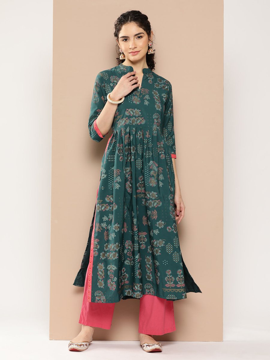 Ahalyaa Women Floral Printed Floral Crepe Kurta | Swadesiicart