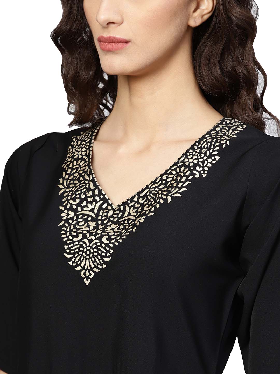 Ahalyaa Black A-line Crepe Kurta Set | Swadesiicart