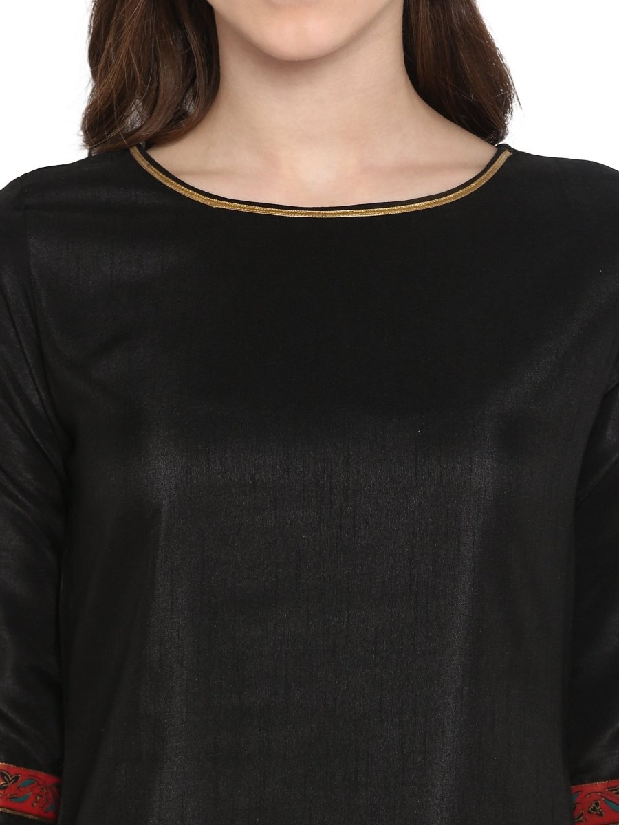 Ahalyaa Women Black & Red Kurta Set | Swadesiicart