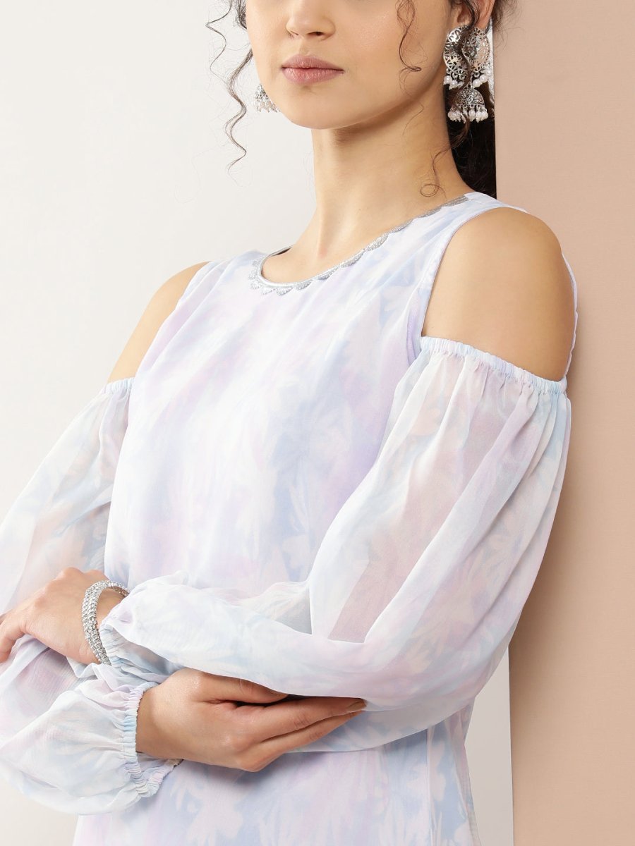 Ahalyaa Women Blue & White Floral Printed Cold-Shoulder Sleeves Gotta Patti Georgette Kurta | Swadesiicart