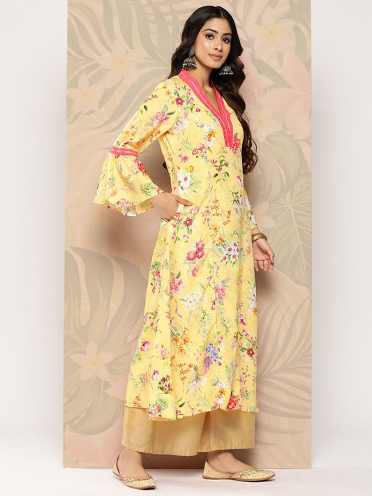 Ahalyaa Floral Printed Bell Sleeves Gotta Patti Crepe Kurta | Swadesiicart