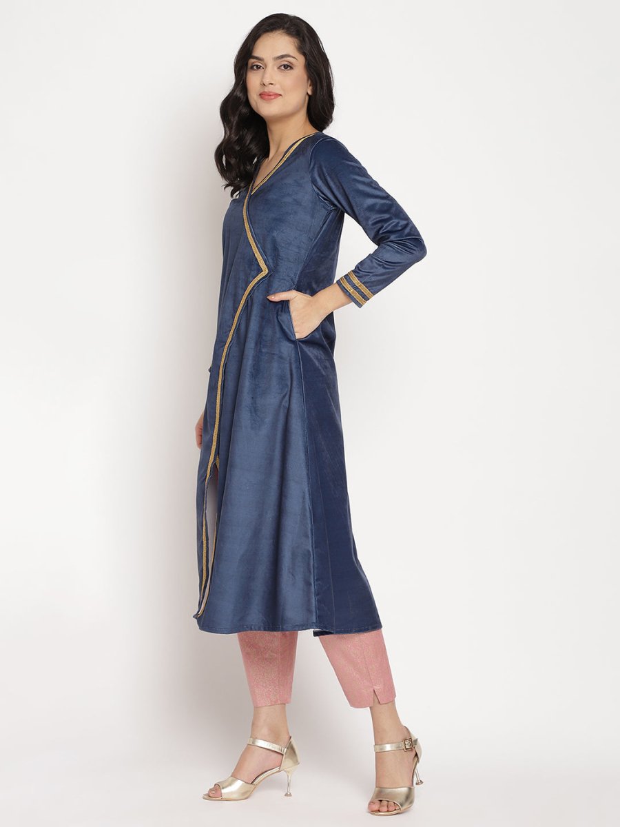 Ahalyaa Women's Navy Solid Velvet Angrakha Kurta With Gold Printed Pant | Swadesiicart