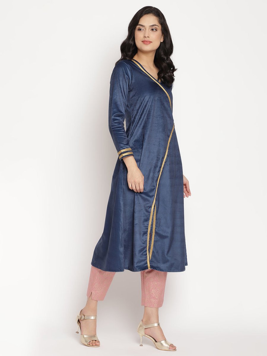 Ahalyaa Women's Navy Solid Velvet Angrakha Kurta With Gold Printed Pant | Swadesiicart