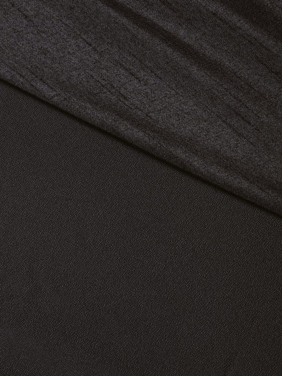 Ahalyaa Black Plain A-Line Kurta | Swadesiicart
