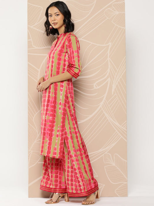 Ahalyaa Women Printed Regular Kurta with Palazzos | Swadesiicart