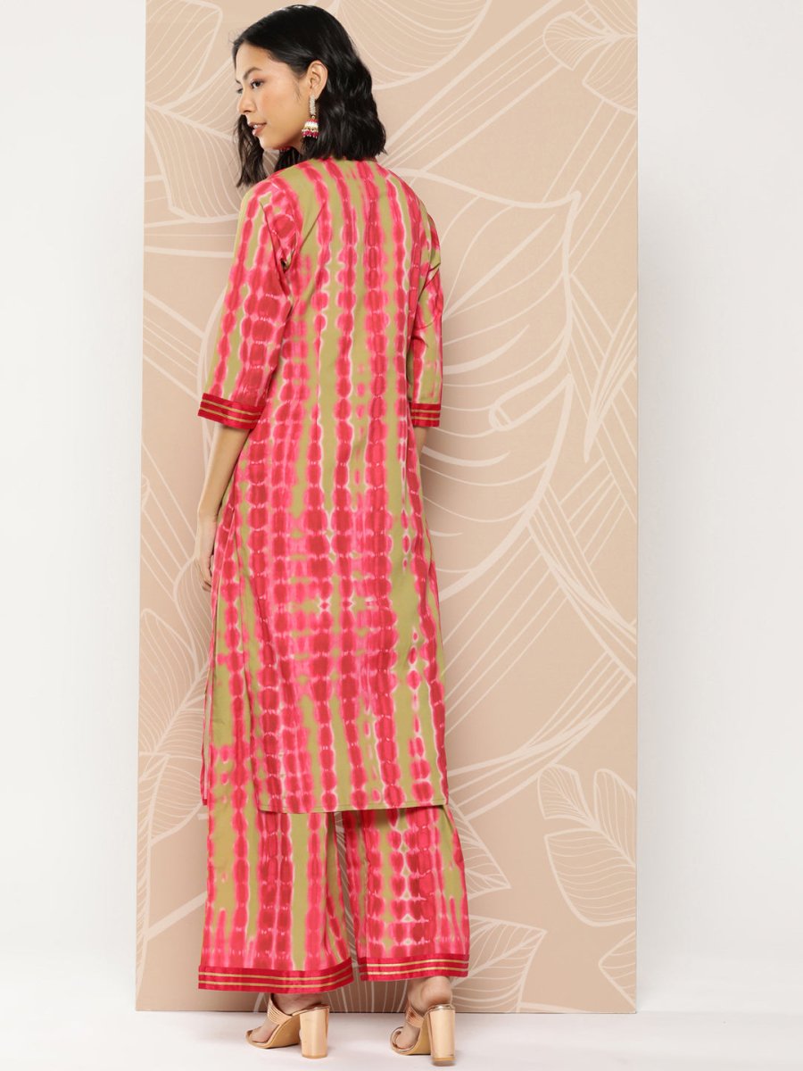 Ahalyaa Women Printed Regular Kurta with Palazzos | Swadesiicart