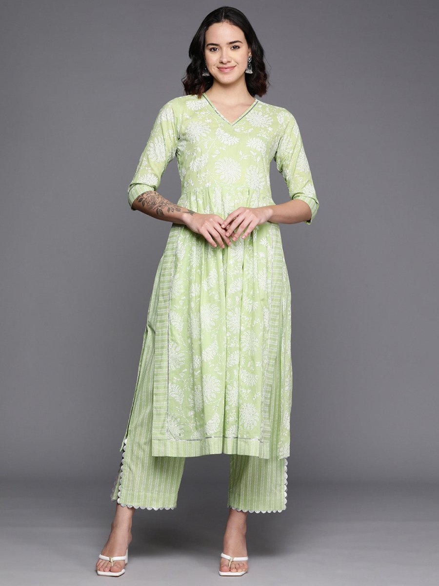 Ahalyaa Floral Printed High Slit Gotta Patti Pure Cotton Kurta With Trousers | Swadesiicart
