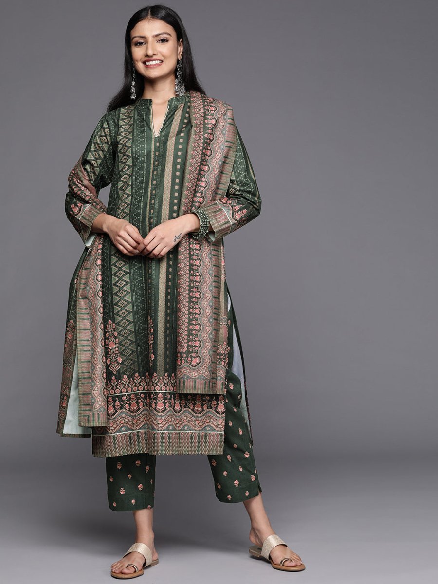 Ahalyaa Women Green Printed Gotta Patti Velvet Kurta with Trousers & With Dupatta | Swadesiicart