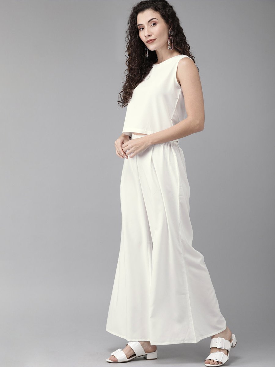Ahalyaa White Embellished Kurta With Palazzo Set | Swadesiicart