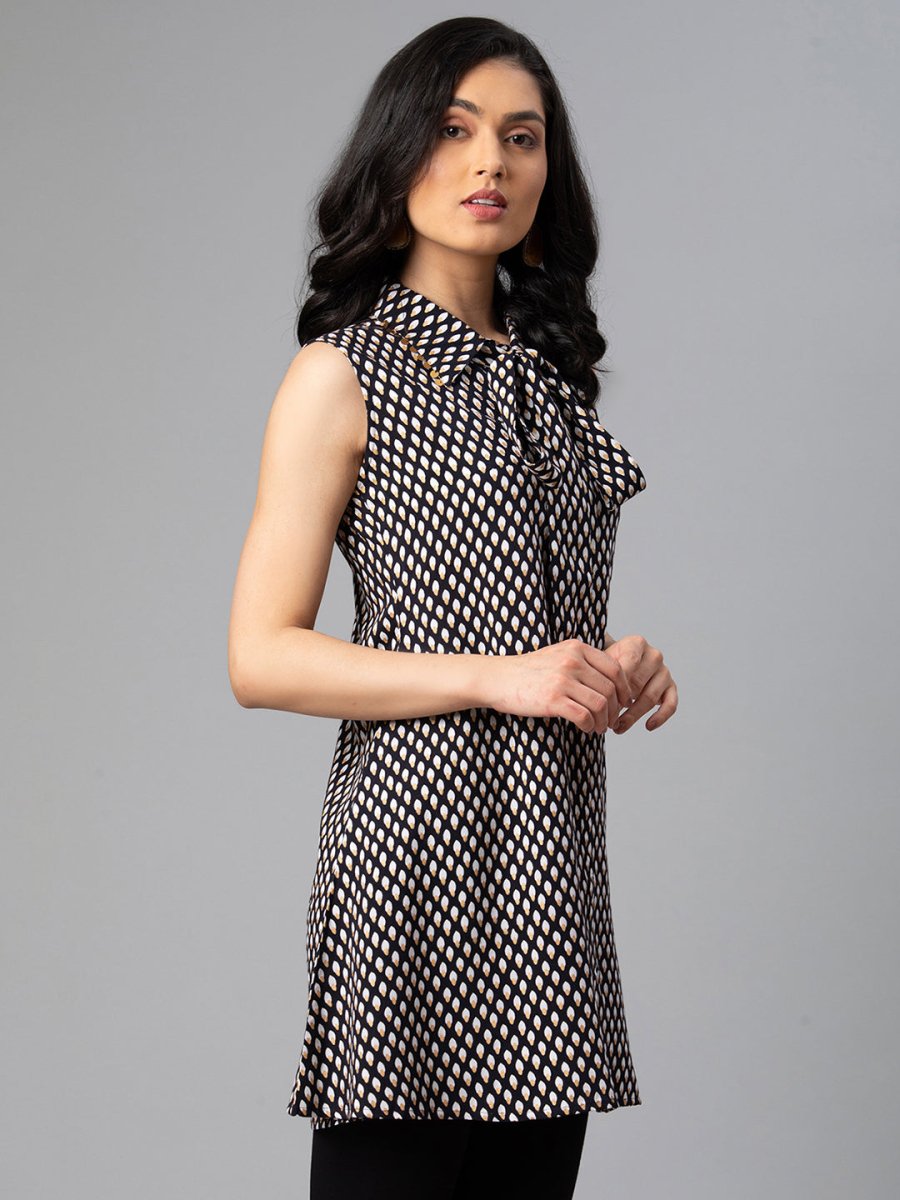 Ahalyaa Black & White Shirt Collar Printed Tunic | Swadesiicart