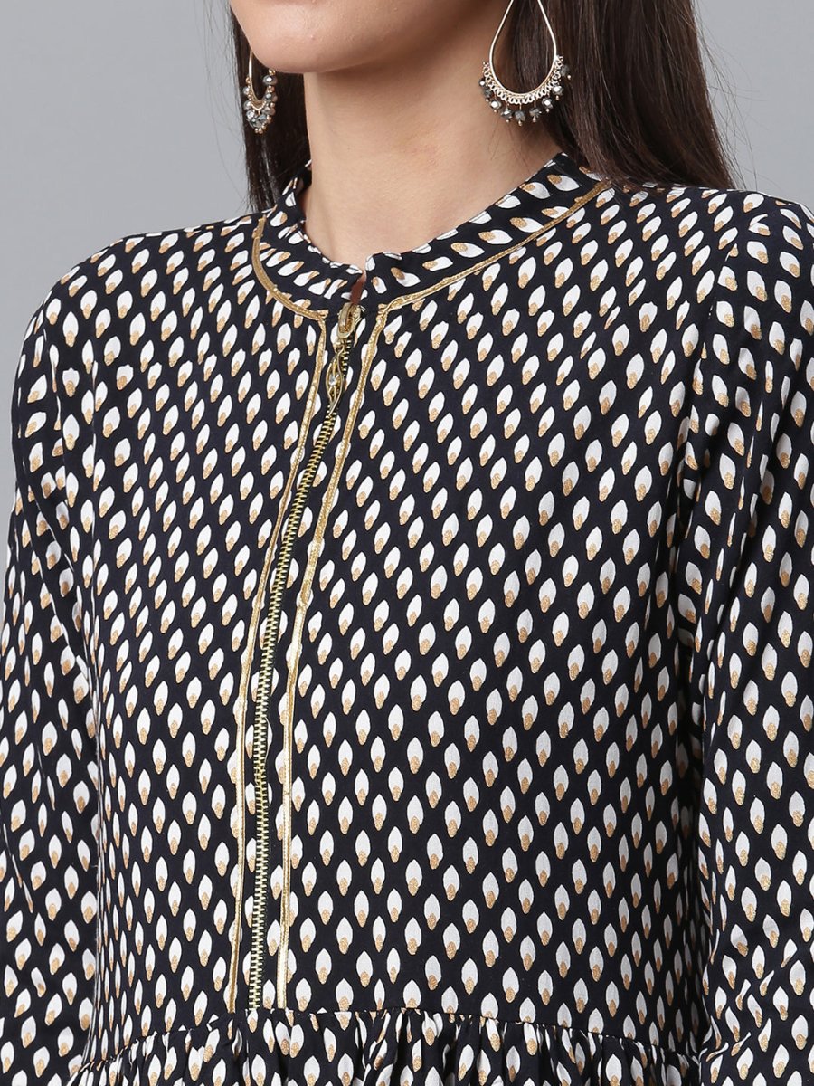 Ahalyaa Black & White Printed Tunic | Swadesiicart
