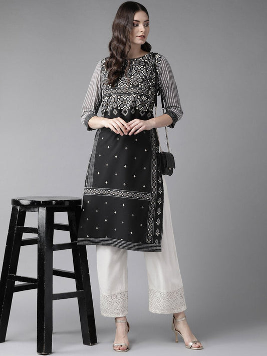 Ahalyaa Women's Black Straight Kurta | Swadesiicart