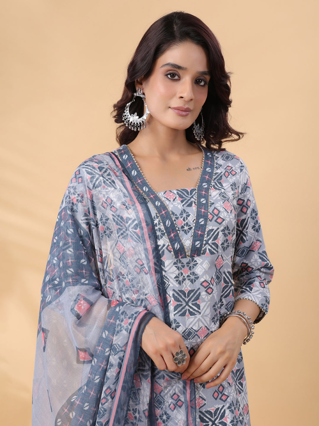 Janasya Regular Biscuit Slub Grey Gemometric Square Neck Kurta,Bottom & Dupatta - Swadesiicart