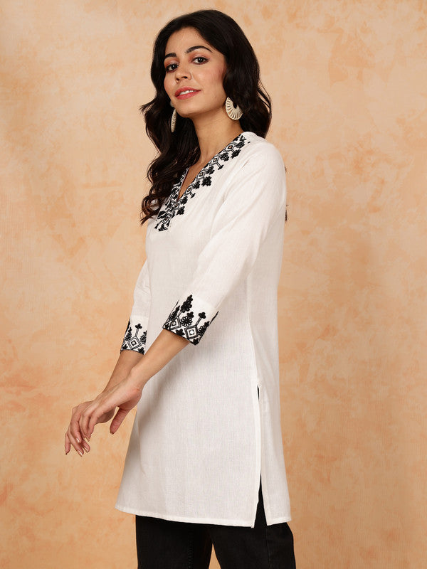 Antaran White Pure Cotton Embroidered Tunic - Swadesiicart