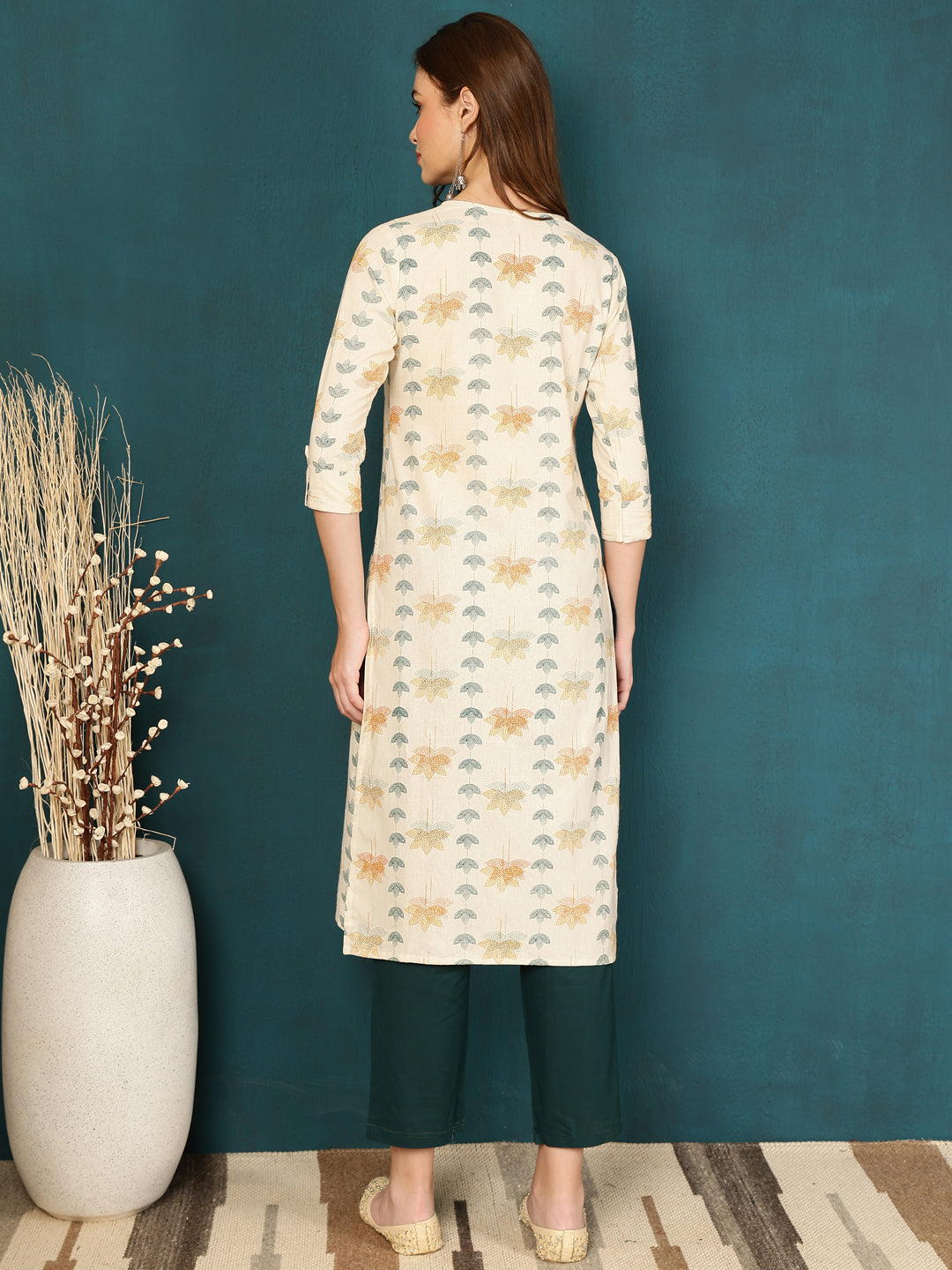 Antaran Off White Pure Cotton Embellished Kurta - Swadesiicart