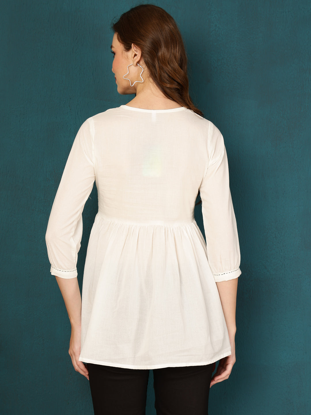 Antaran White Pure Cotton Embellished Tunic - Swadesiicart