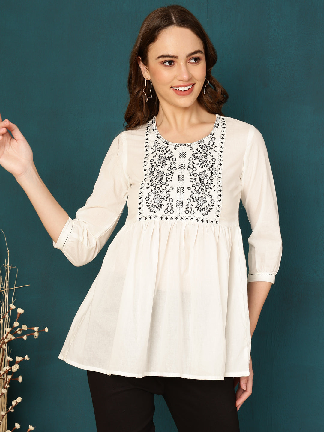 Antaran White Pure Cotton Embellished Tunic - Swadesiicart