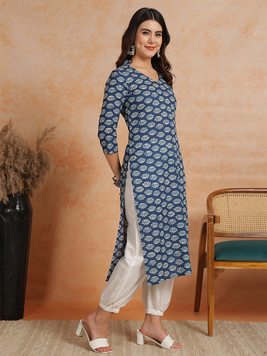 Antaran Blue Pure Cotton Printed Kurta With V Neck - Swadesiicart