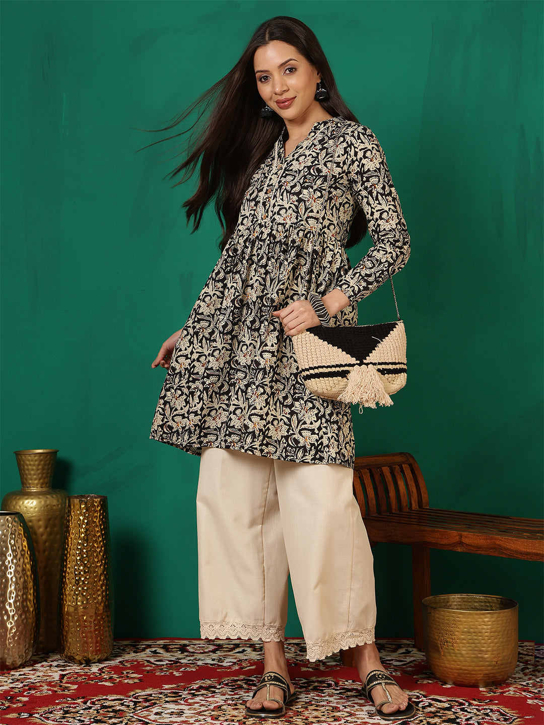 Antaran Black Pure Cotton Printed Tunic - Swadesiicart