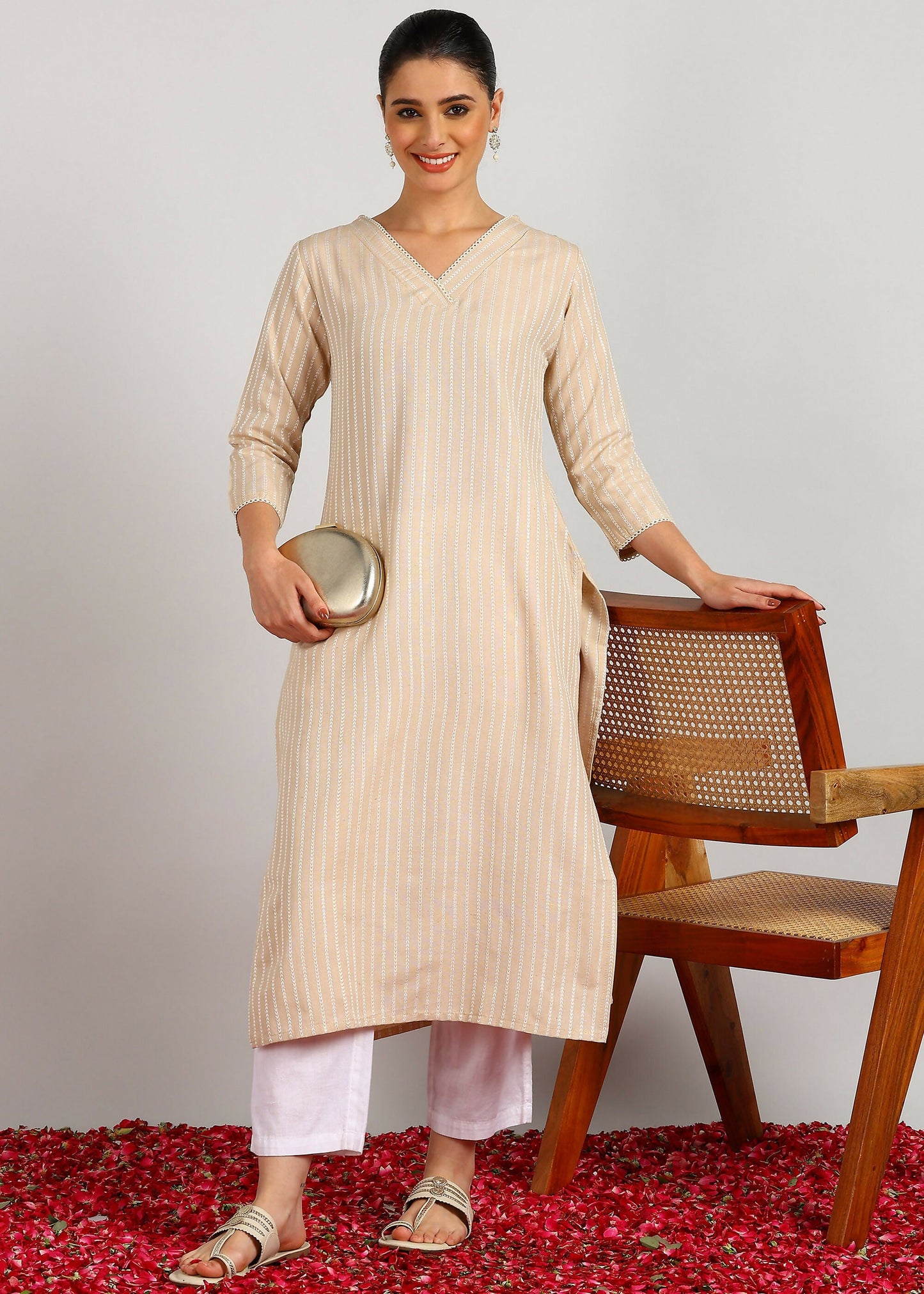 Aavyora Women's Beige Woven Striped V-Neck Kurta - Swadesiicart
