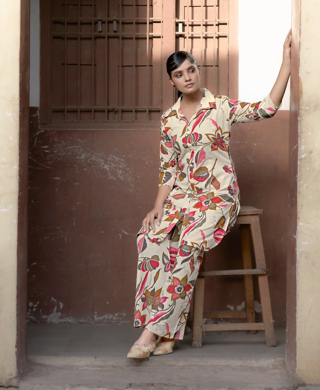Prazu Fashion Cream Khadi Cotton Floral Printed Co-Ord Set - Swadesiicart