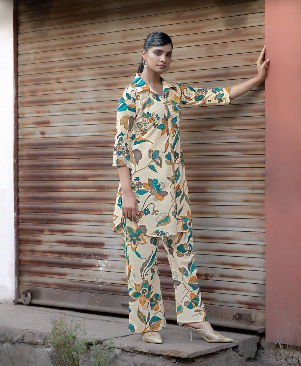 Prazu Fashion Cream Khadi Cotton Floral Printed Co-Ord Set - Swadesiicart