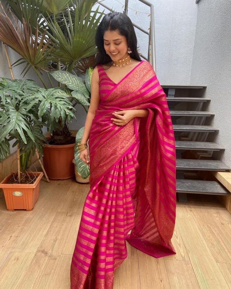 Vamika Weaving Banarasi Jacquard Pink Kanjivaram Saree | Swadesiicart