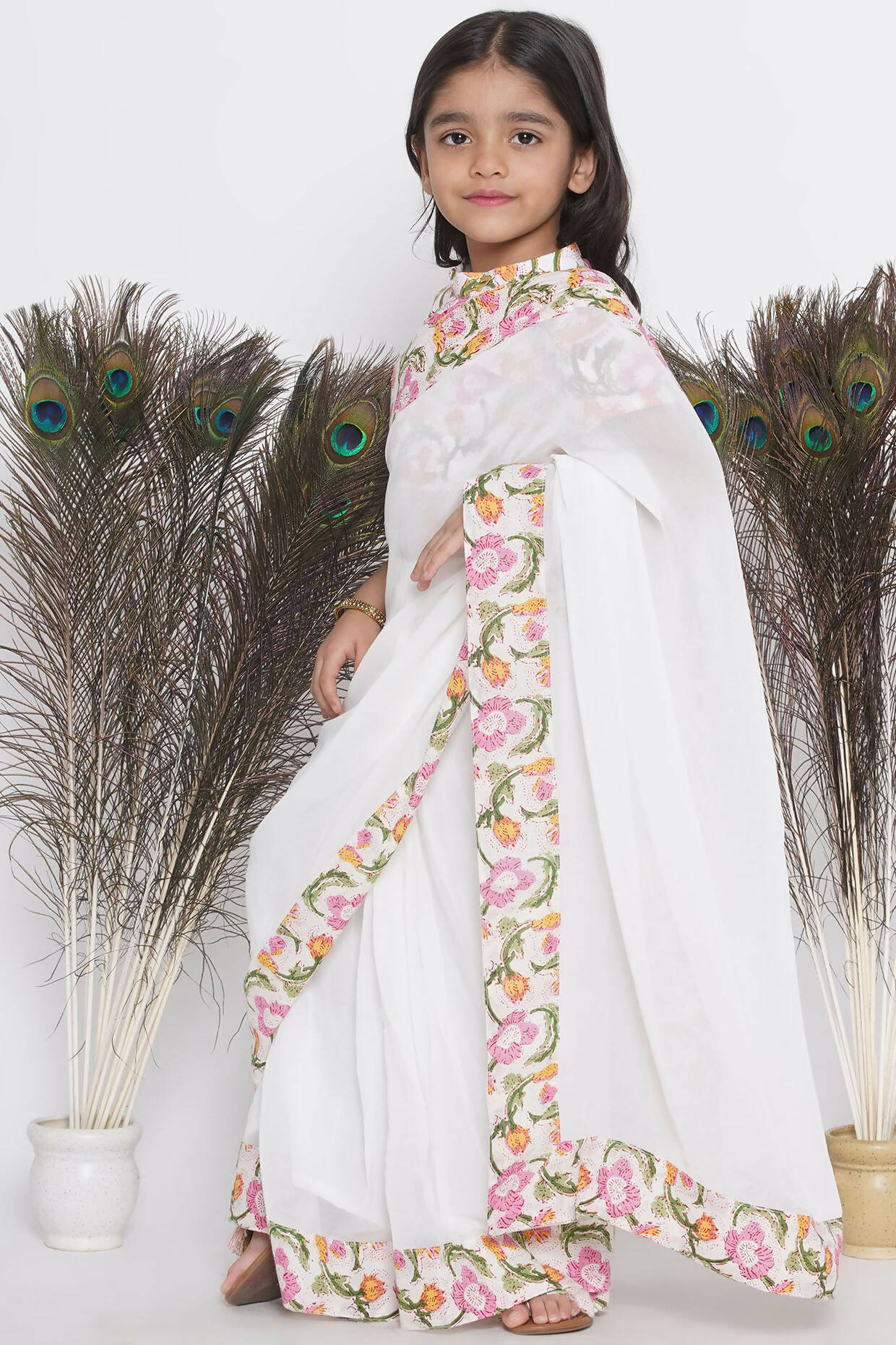 Little Bansi Floral Print Ready To Wear Saree And Floral Blouse - White | Swadesiicart