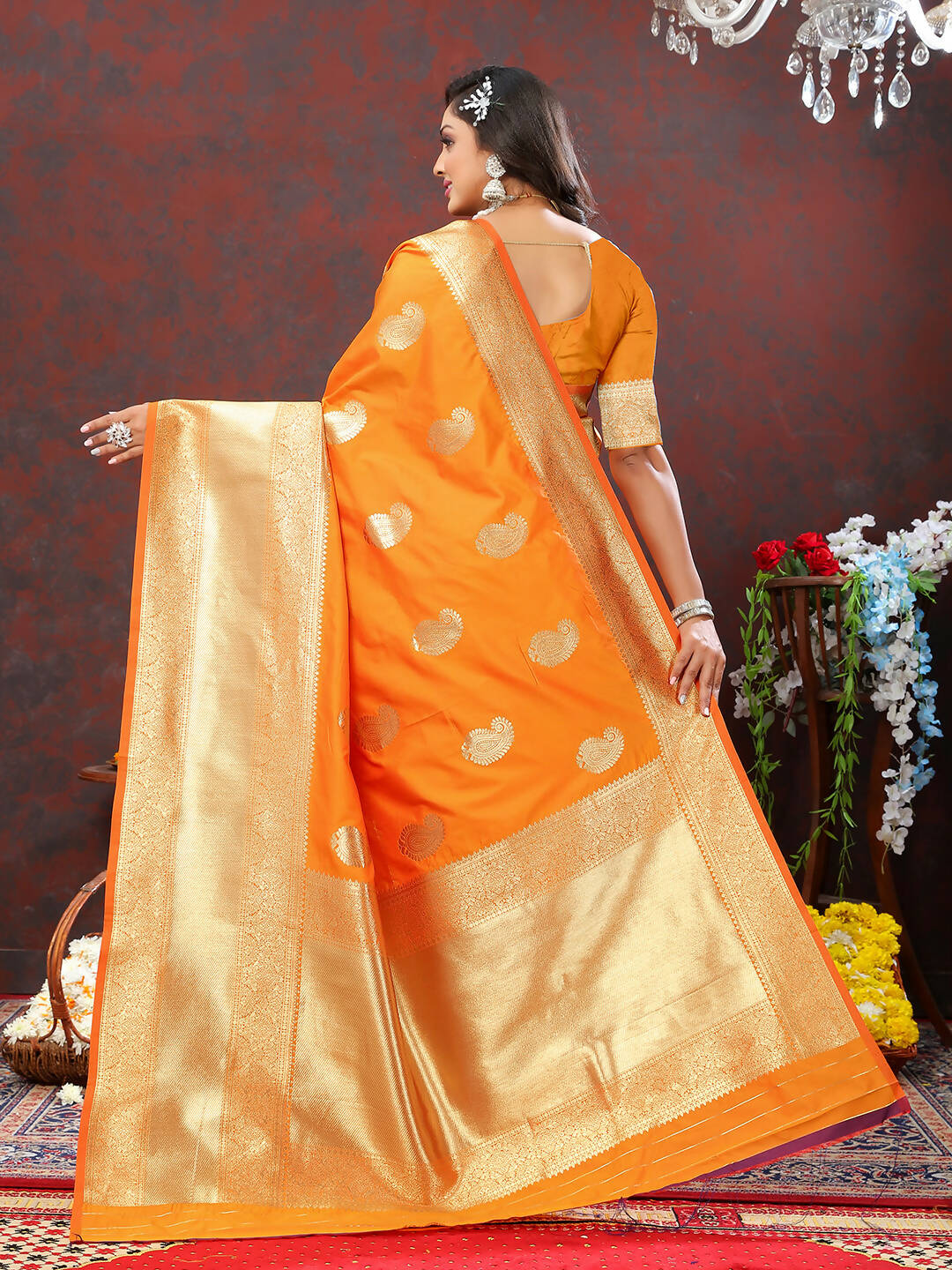 Lorenvalley Fashion Orange Soft Silk Woven Design Gold Zari Weaving Saree - Swadesiicart
