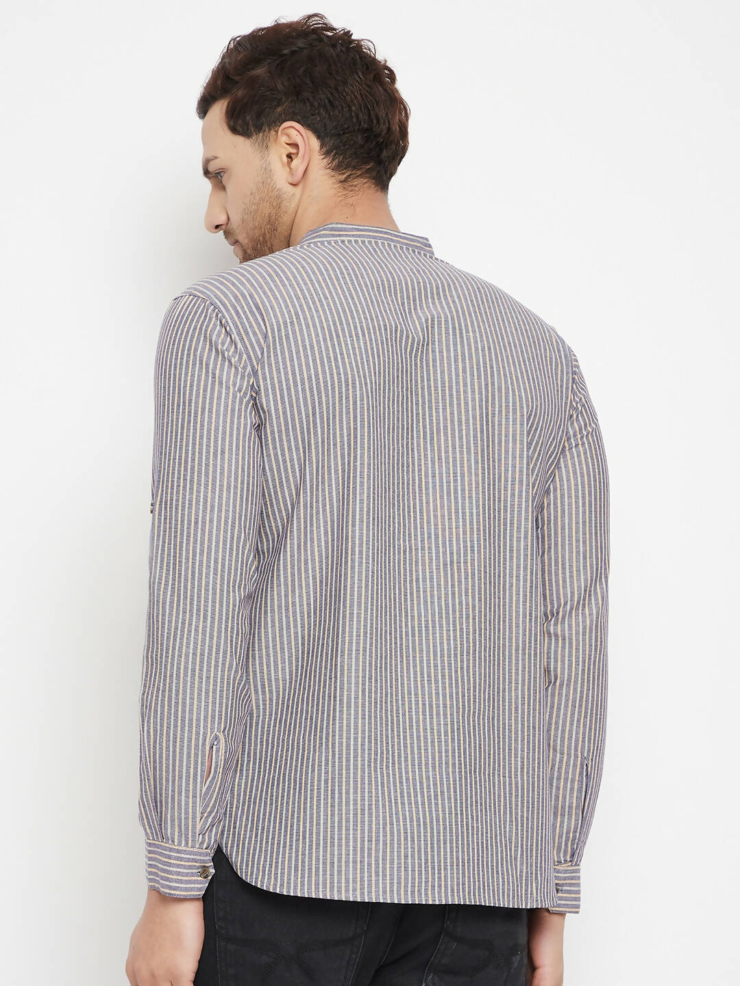 Even Apparels Grey Color Pure Cotton Short Men's Kurta With Band Collar | Swadesiicart