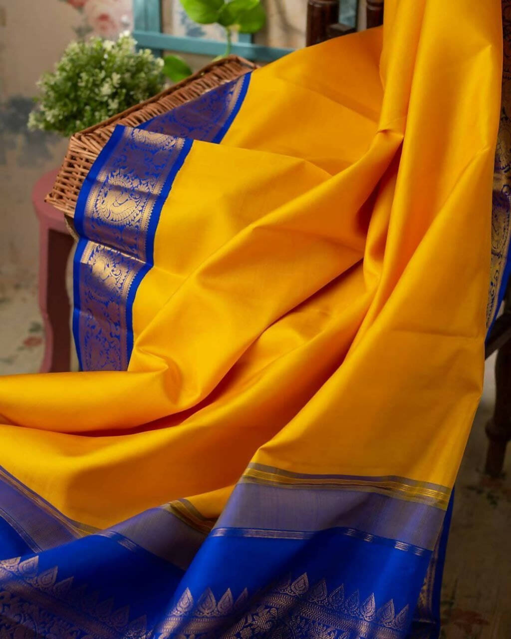 DEIANA'S Beautiful Designer Golden zari Soft Lichi Silk Saree - Yellow - Swadesiicart