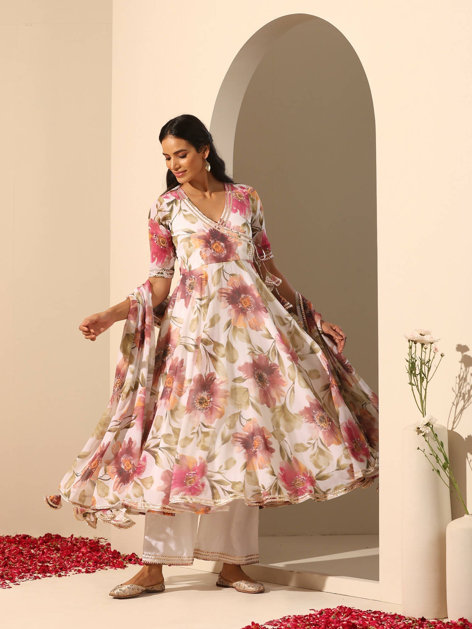 Pomcha Jaipur White Gul Sufiyana Angrakha Set | Swadesiicart