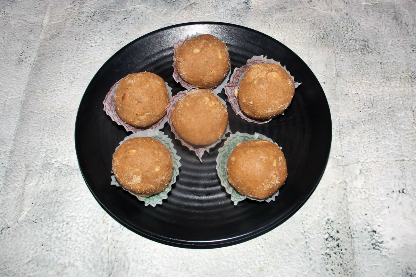 Aggarwal Sweets Corner Desi Ghee Gond Ladoo | Swadesiicart
