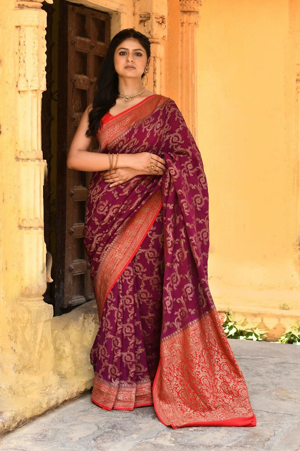Joban Fashion Hot Pink Crepe Chiffon Pure Handloom Banarasi Silk Saree | Swadesiicart