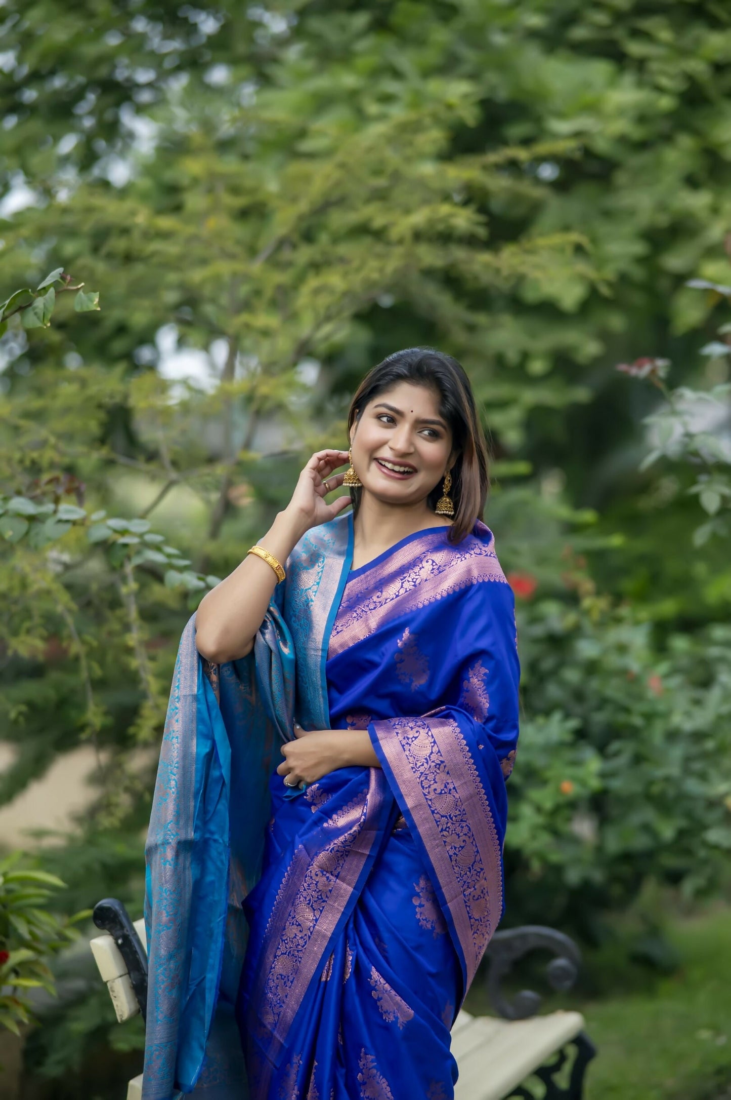 Vishnu Weaves Women's Royal Banarasi Silk Saree with Blouse - Swadesiicart